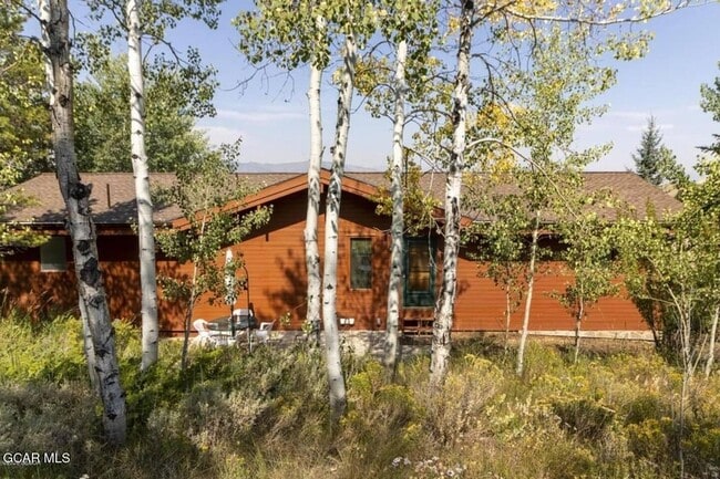 Building Photo - 210 Bighorn Ct