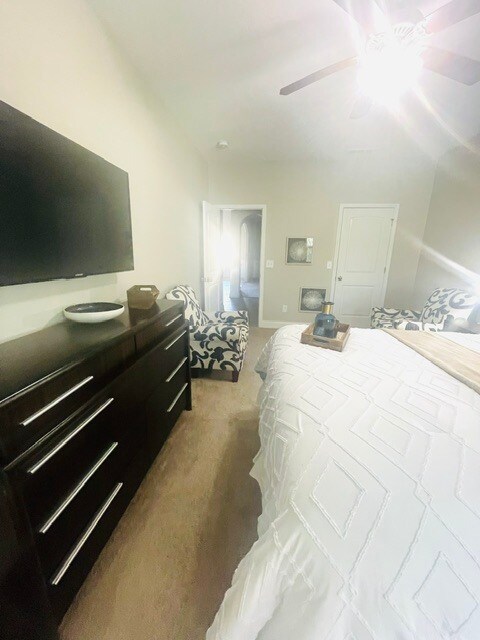Habitación amueblada - 2677 Muskeg Ct SW