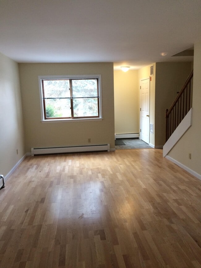 Photo - 143 Village Heights Rd Townhome