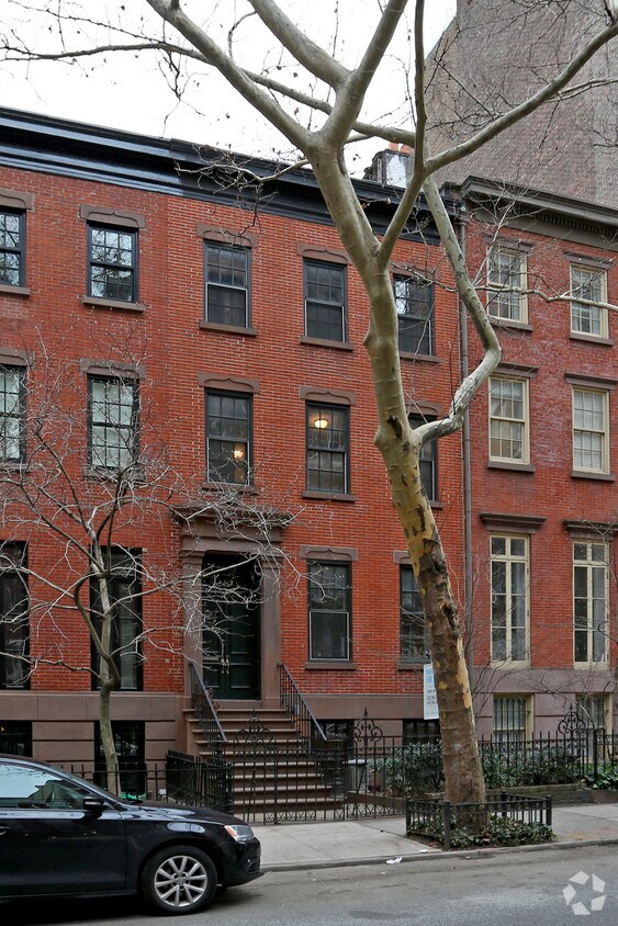 Building Photo - 112 W 13th St