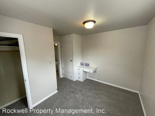 Building Photo - 3 br, 2 bath House - 2898 S Mcclelland St