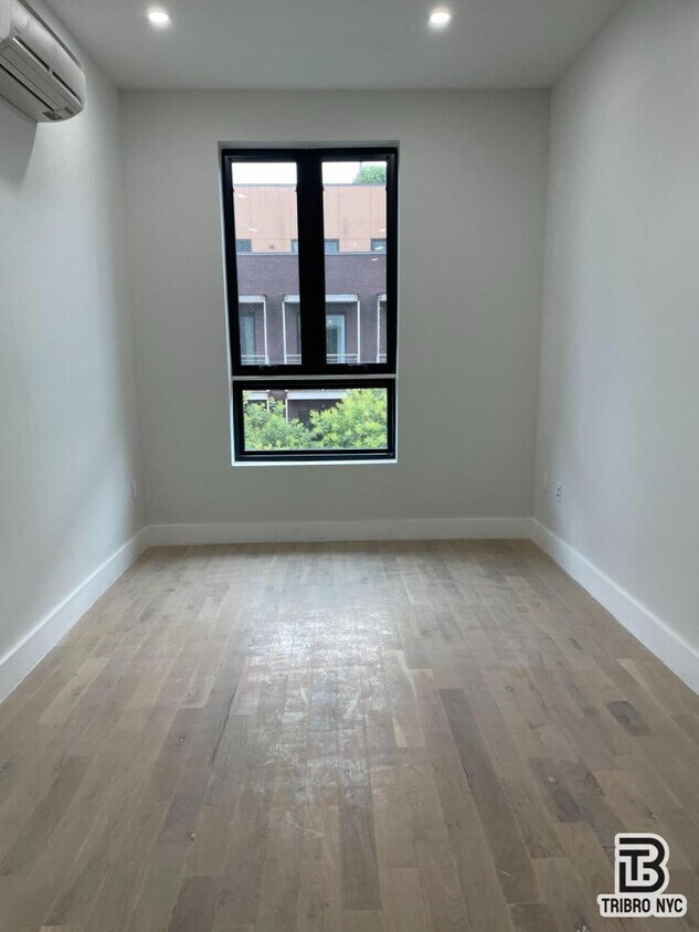 Foto del edificio - 1 bedroom in BROOKLYN NY 11206