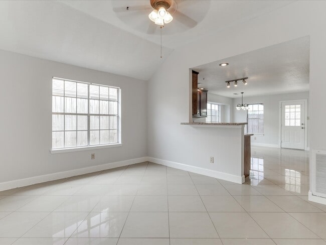 Building Photo - 17010 Blue Mist Cir