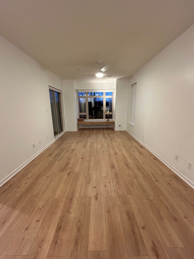 Photo du bâtiment - 7339 Macpherson Av