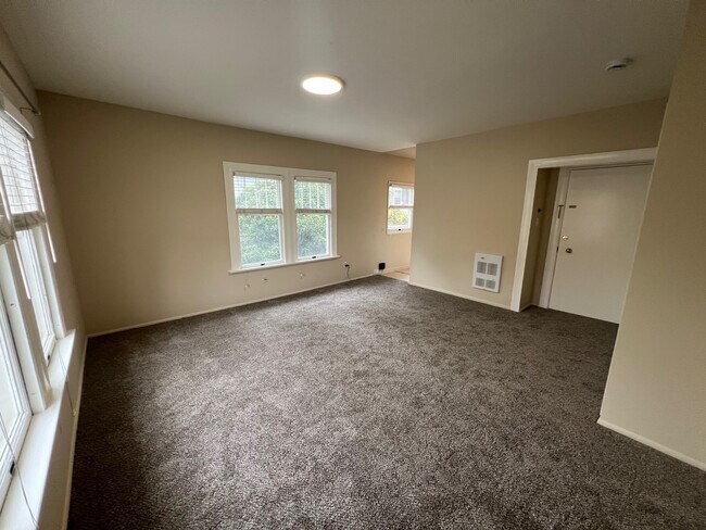 Foto del edificio - 352 Palm Ave