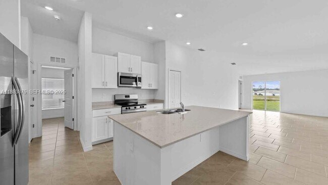 Foto del edificio - 17511 Monte Isola Wy