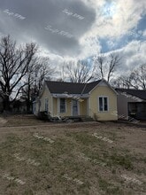 Building Photo - 314 E Kansas St