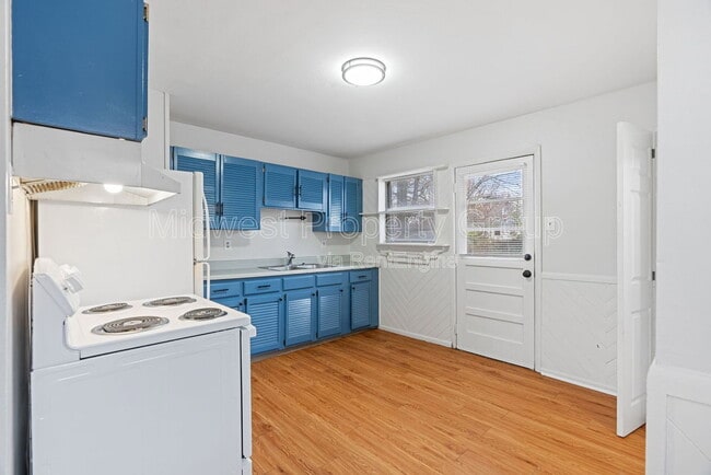 Foto del edificio - 1414 E Pitman Ave