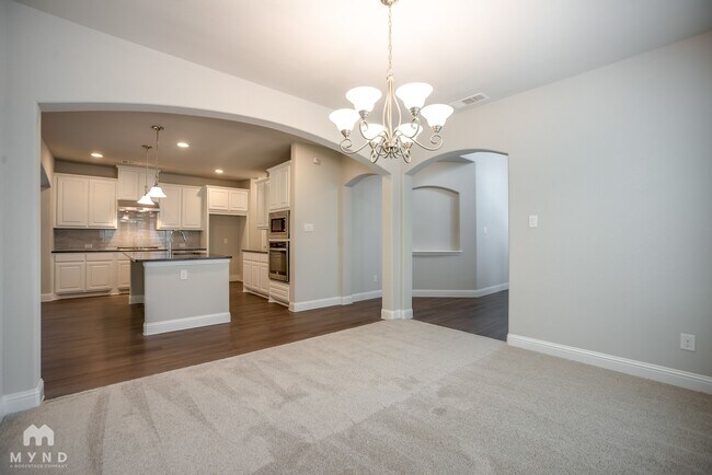 Foto del edificio - 3308 Damsel Sauvage Ln