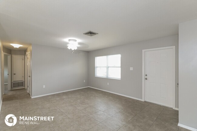 Building Photo - 5510 Cedarwood Dr