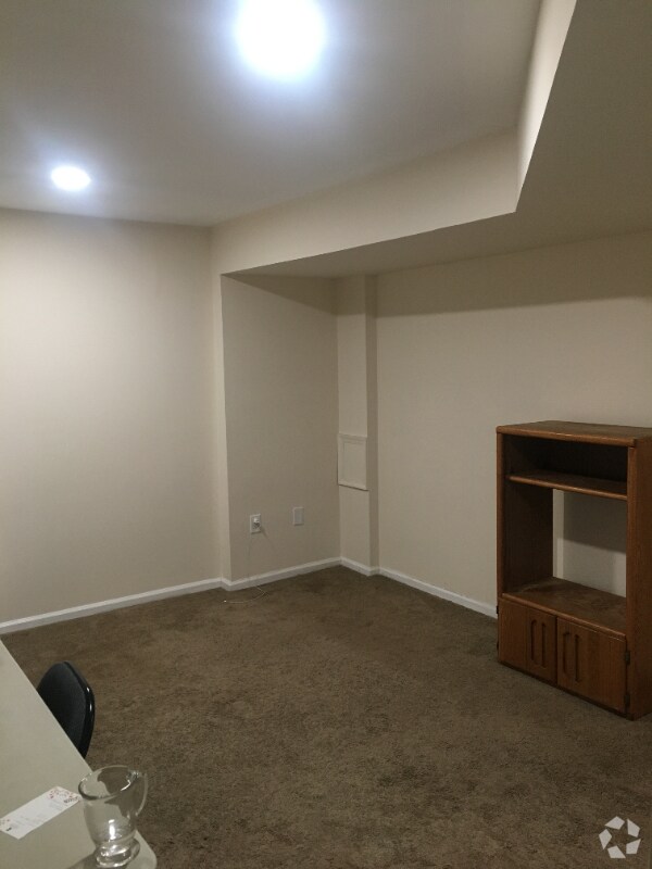 Apartments under 1,300 in Ashburn VA 3 Rentals