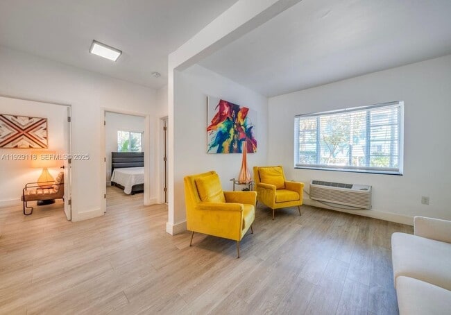 Foto del edificio - 5155 NE 3rd Ct