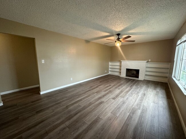 Building Photo - 1247 Lauralee Ct