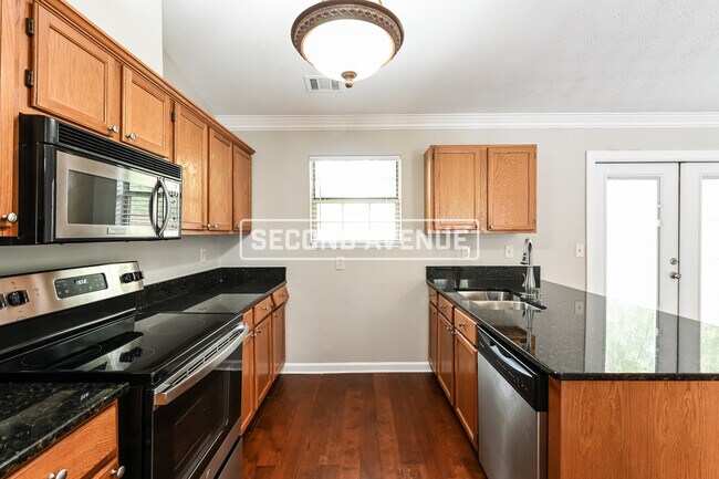 Building Photo - 2137 Sara Ashley Way