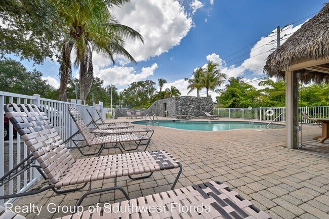 Building Photo - 3 br, 3 bath House - 4450 Chickee Hut Cour...