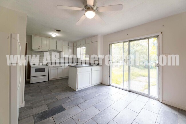 Foto del edificio - Conway Home Available!