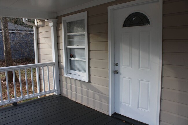 Building Photo - Cozy 3BR in Decatur