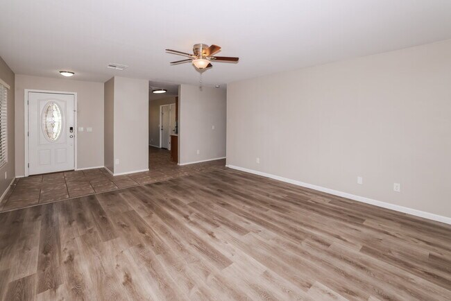 Building Photo - 14017 W Two Guns Trail