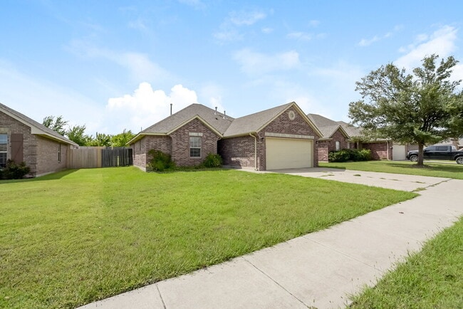 Building Photo - 4009 Notting Hill Dr