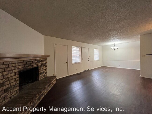 Building Photo - 3 br, 2 bath House - 111 East Canton Street