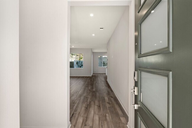 Foto del edificio - 1523 Wingwood Ln