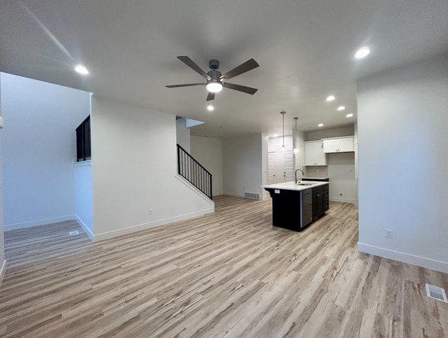 Building Photo - 3824 970 N
