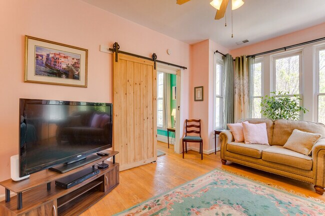 Foto del edificio - 1810 N Albany Ave