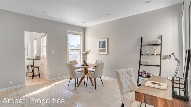 Building Photo - 3 br, 1.5 bath House - 271 Clara St. #2B