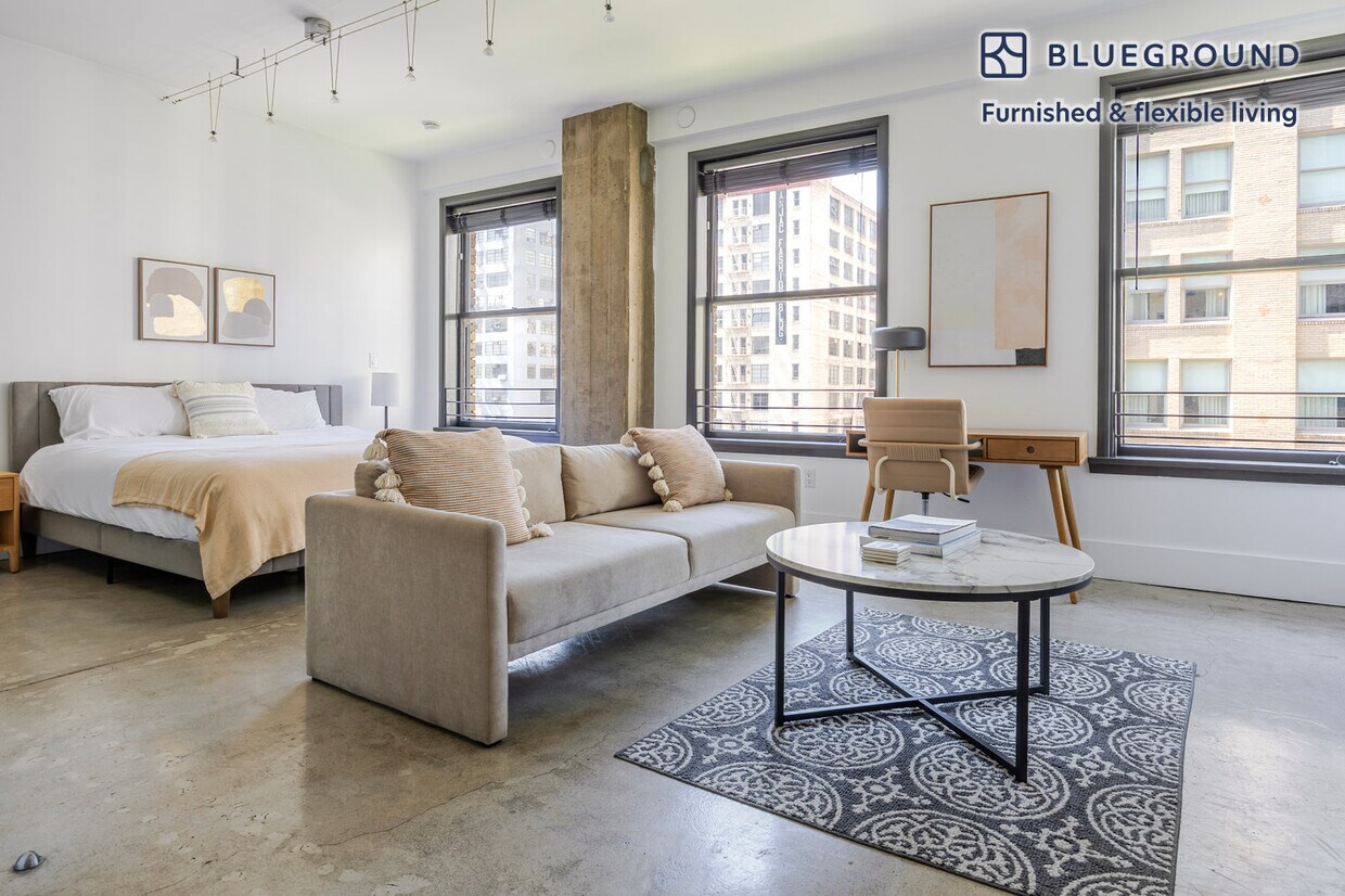 Foto principal - 810 S Spring St