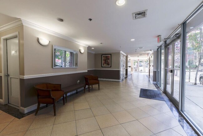 Foto del edificio - 4401 Park Ave