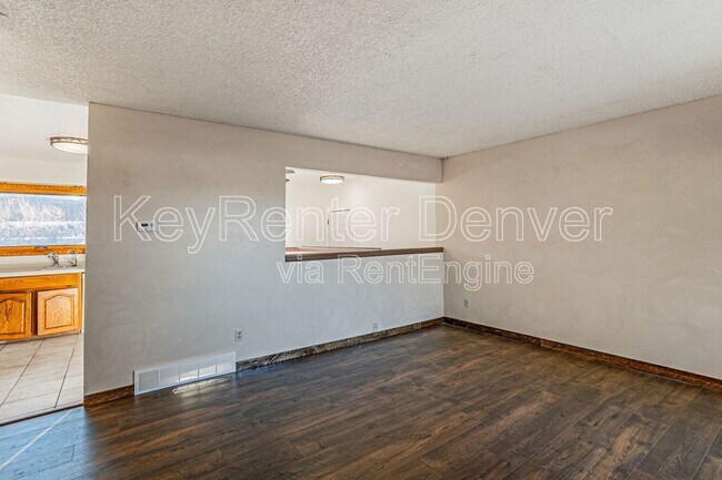 Foto del edificio - 16508 E Wesley Ave