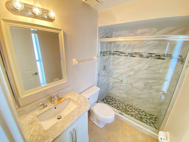 Foto del edificio - 1019 Brielle Ave