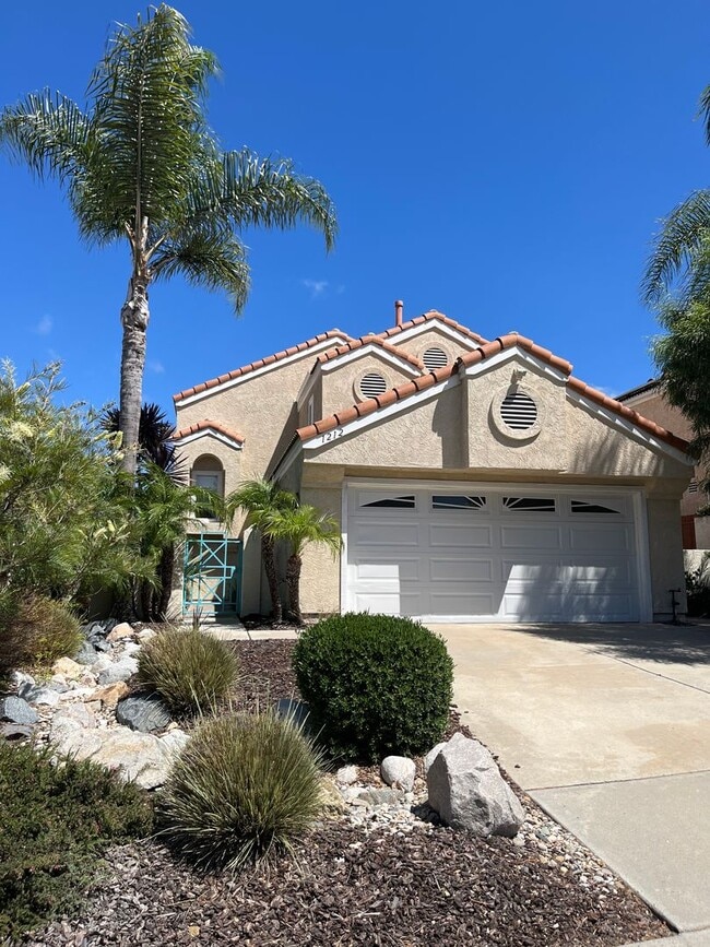 Building Photo - 1212 Woodview Dr