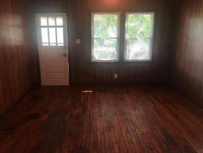 Building Photo - Culp Circle Single-Family Residences