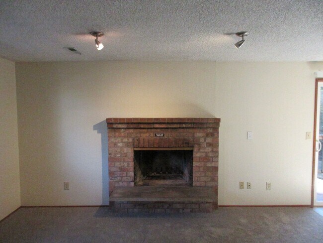 Foto del edificio - 2218 Navaho Ct SE