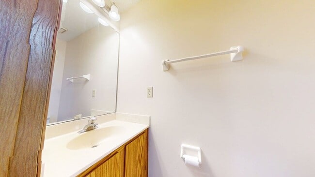 Building Photo - 5929 Shadow Lake Cir