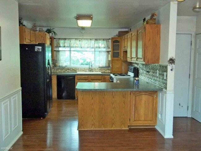 Building Photo - 3 br, 3.5 bath House - 3120 Judd Rd