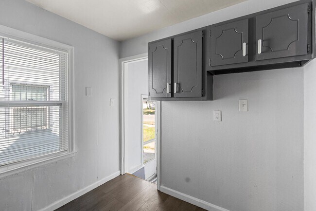 Foto del edificio - 15735 Cheyenne St