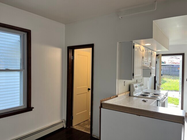 Foto del edificio - 1329 Walnut Dr