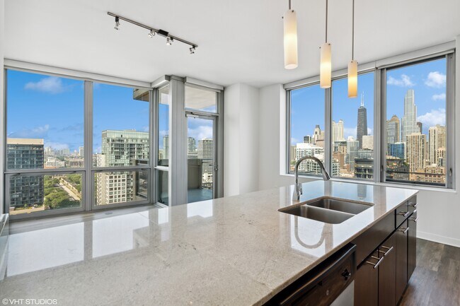Foto del edificio - 467 W Erie St
