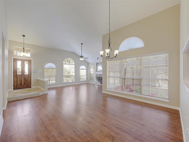 Building Photo - 4709 Thorntree Dr