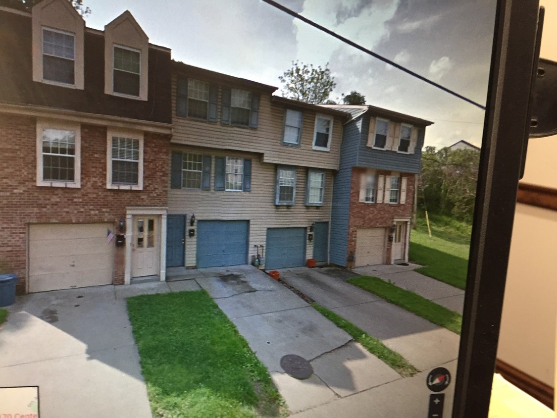 Primary Photo - 170 Center Ave