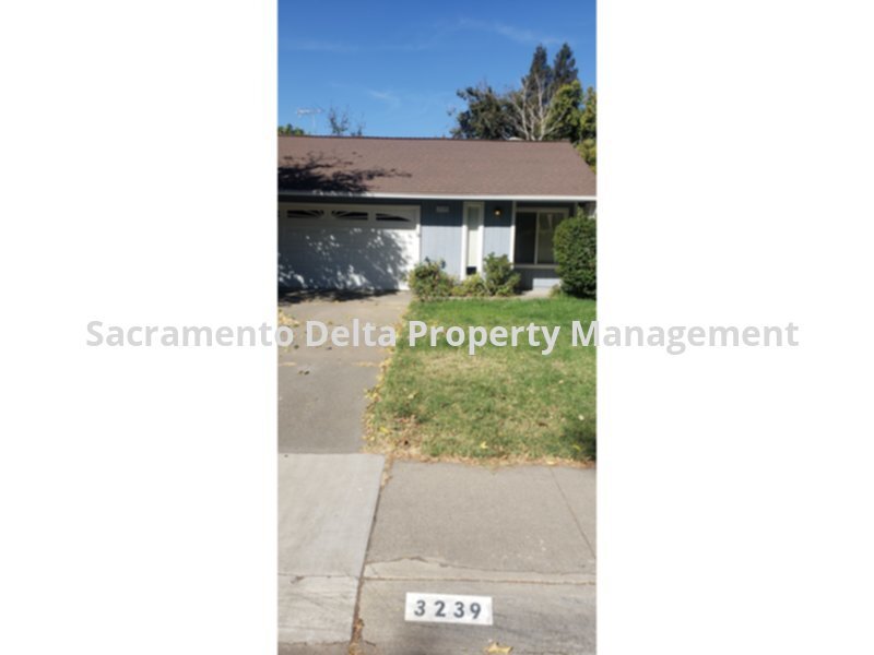 Building Photo - Coming Soon! 2 bedroom 2 bath half plex