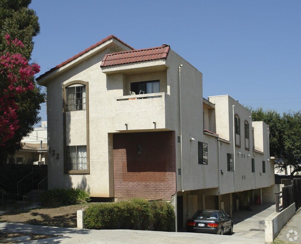 Foto del edificio - 122 N 2nd St