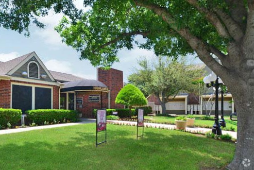 Highland Park - 5836 Highland Park Dr Fort Worth, TX 76132