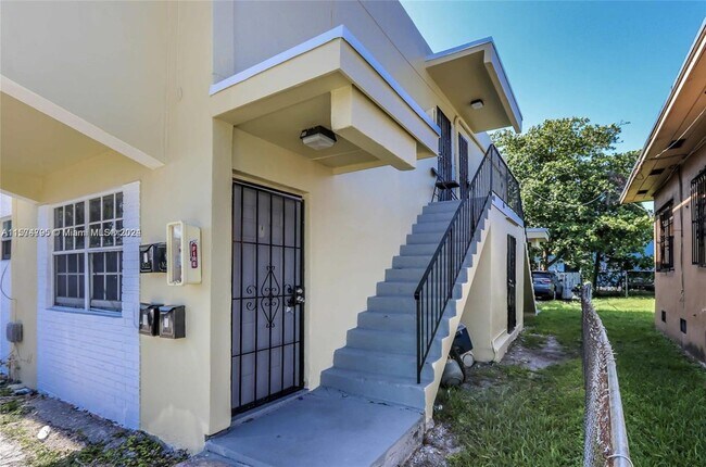 Foto del edificio - 2300 Superior St