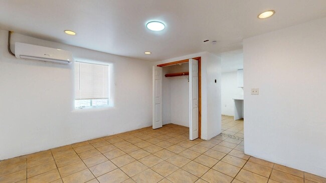 Building Photo - 1207 Barelas St SW