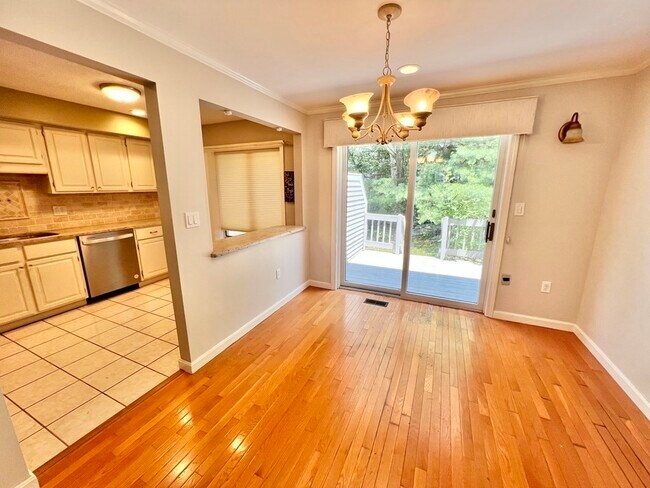 Foto del edificio - 302 Foxwood Cir