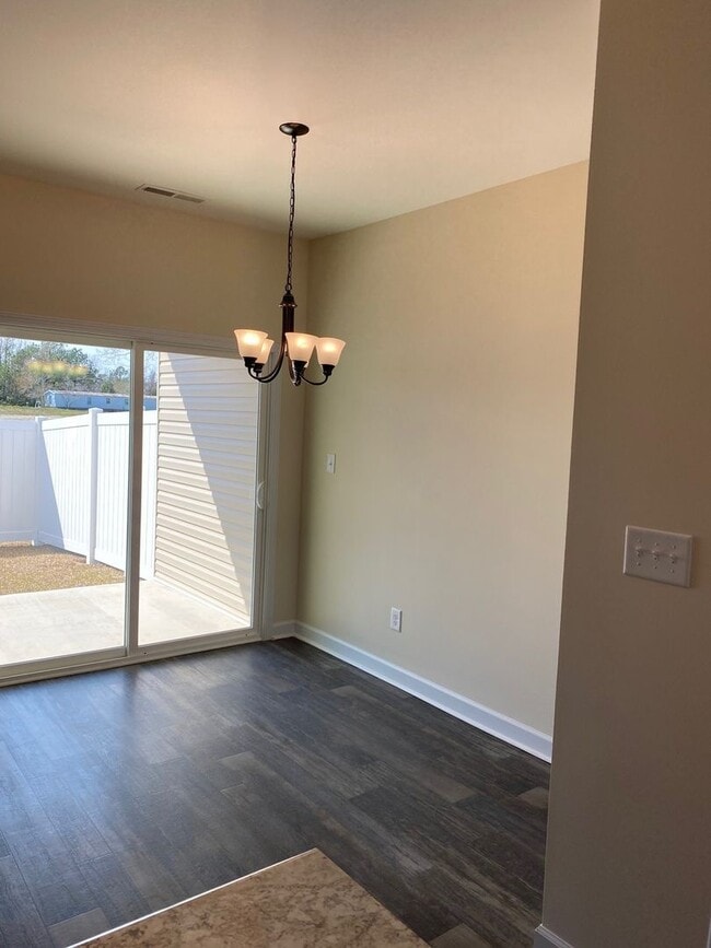 Building Photo - 2 bedroom, 2.5 bath end unit unfurnished townhouse in Sneads Ferry Justice Farm Townhome community
