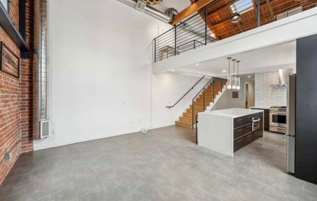 Building Photo - The Blue Cap Lofts